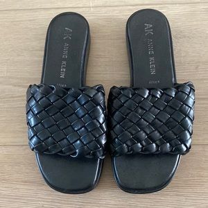 Anne Klein I flex slides size 8.5